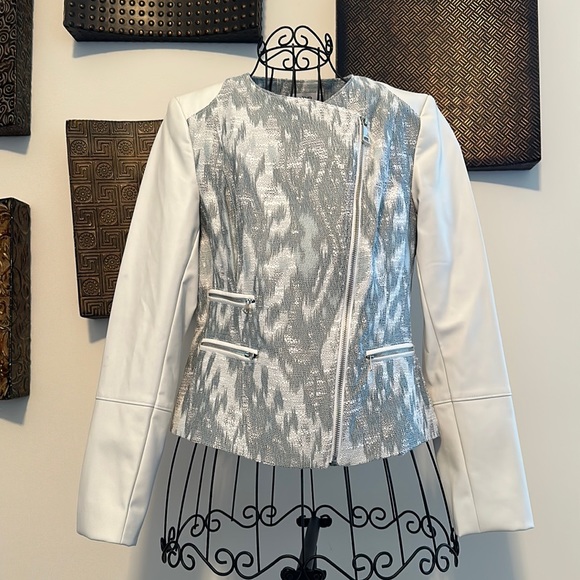 Bebe jacket - Picture 1 of 12